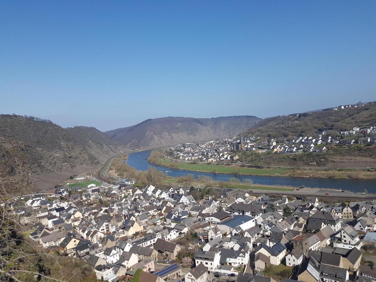 Ferienhaus Leopold Mit Burgblick An Der Mosel ブルゲン エクステリア 写真