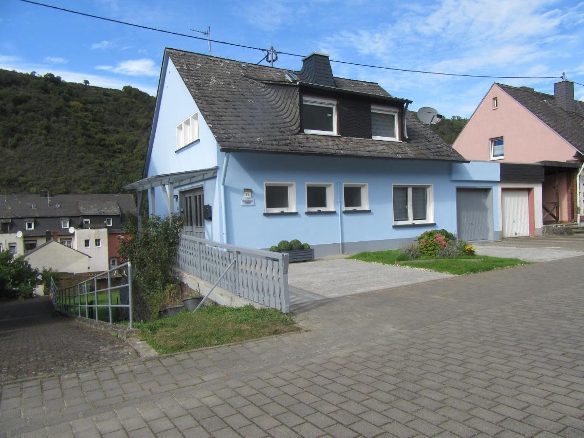 Ferienhaus Leopold Mit Burgblick An Der Mosel ブルゲン エクステリア 写真